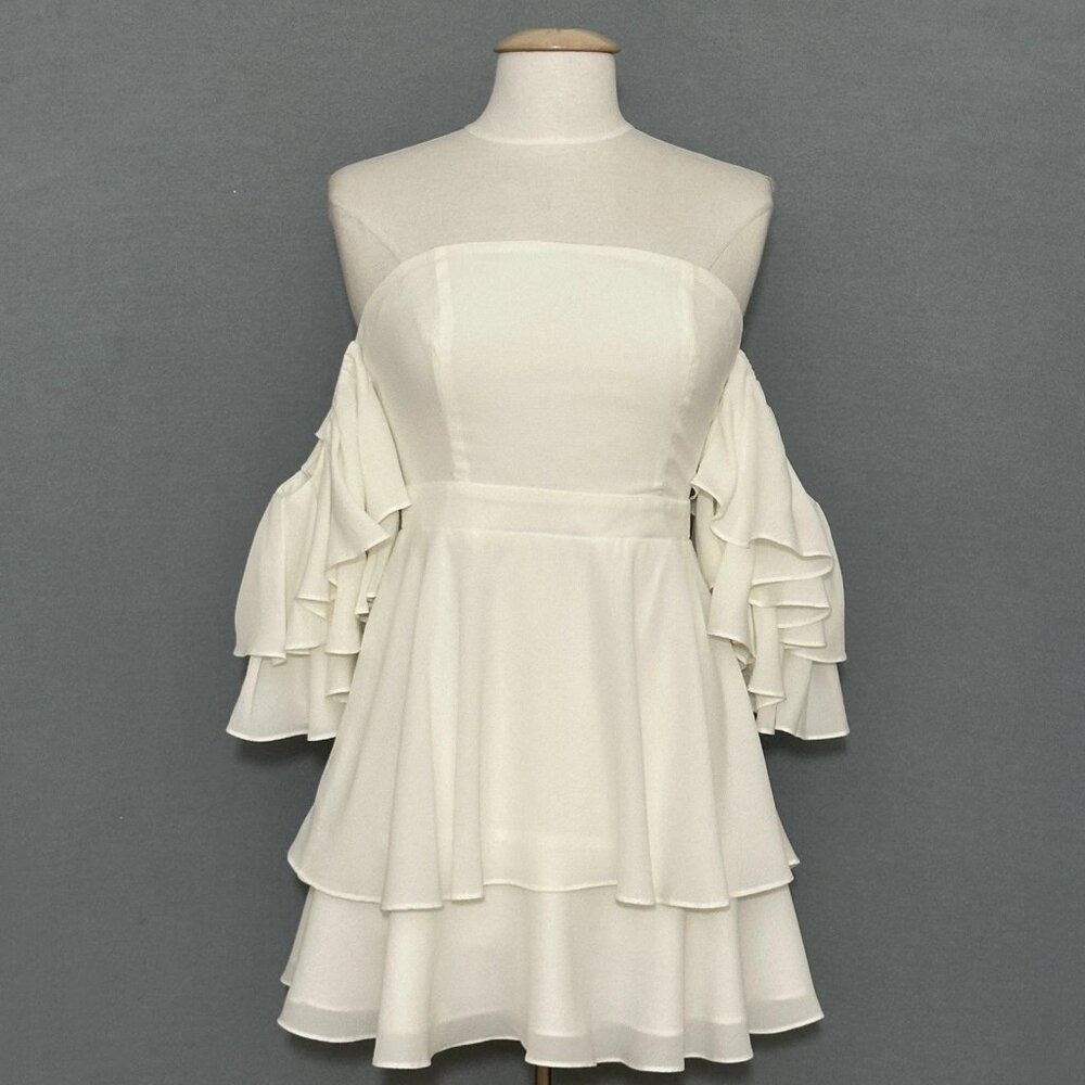 Do + Be Women Dress M White Tiered Ruffle Fit Flare Whimsical Soft Girl Romantic